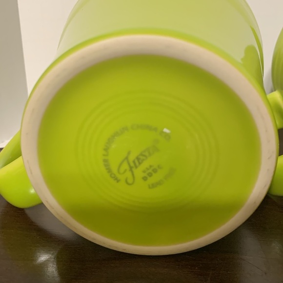 Fiesta Lime Green Dining Mugs - Picture 6 of 11